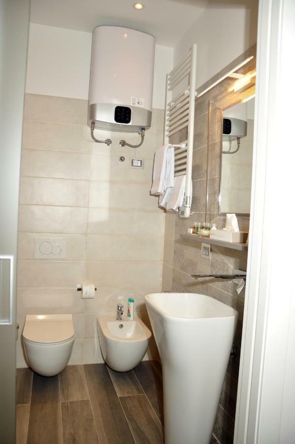 Andrea Luxury Apartments Strada Maggiore Studio 1 ボローニャ エクステリア 写真