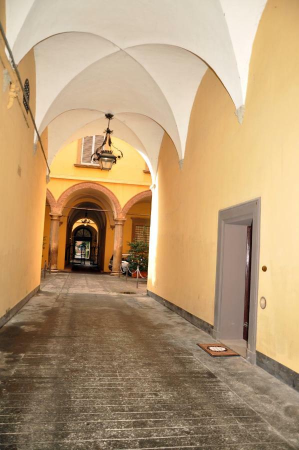 Andrea Luxury Apartments Strada Maggiore Studio 1 ボローニャ エクステリア 写真