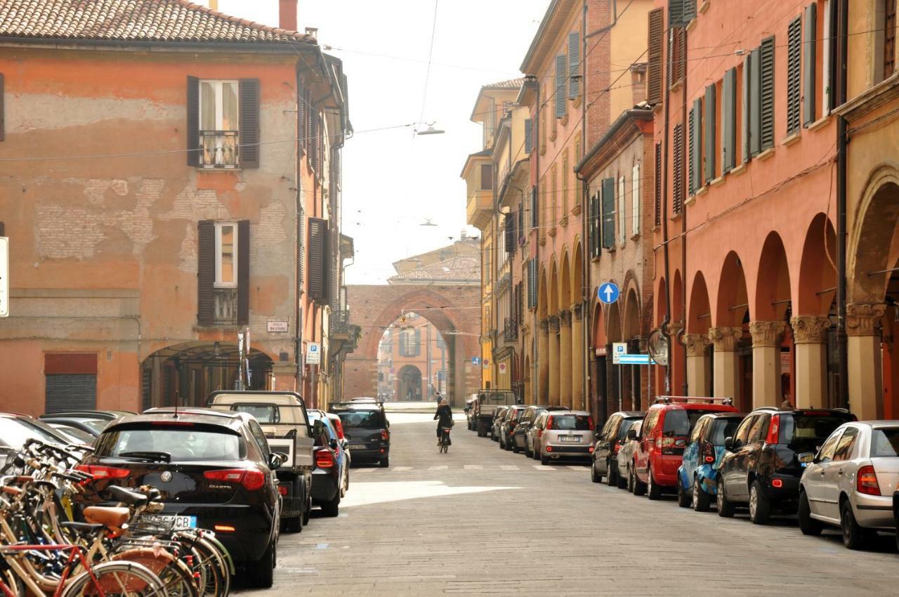 Andrea Luxury Apartments Strada Maggiore Studio 1 ボローニャ エクステリア 写真