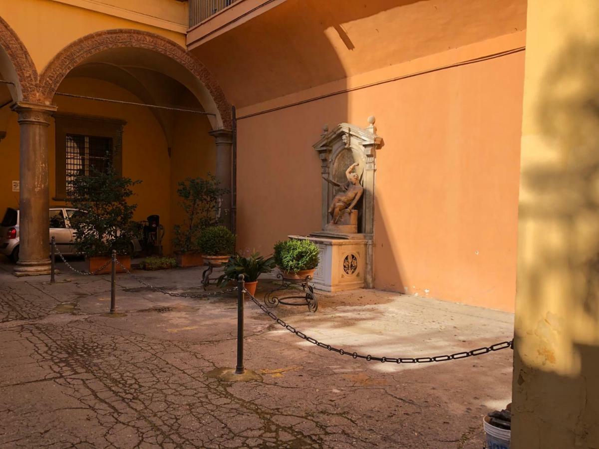 Andrea Luxury Apartments Strada Maggiore Studio 1 ボローニャ エクステリア 写真