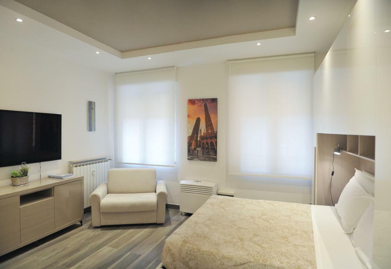 Andrea Luxury Apartments Strada Maggiore Studio 1 ボローニャ エクステリア 写真