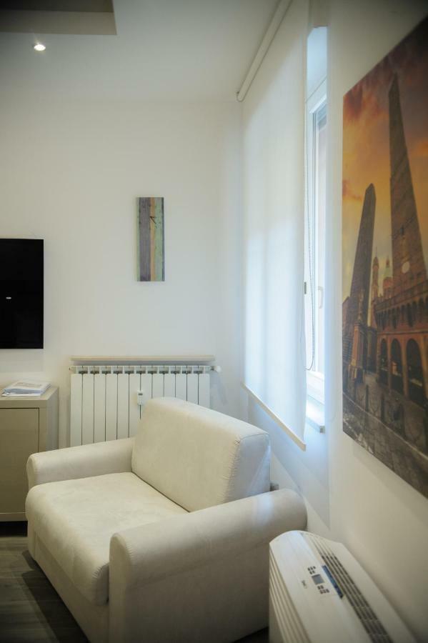 Andrea Luxury Apartments Strada Maggiore Studio 1 ボローニャ エクステリア 写真