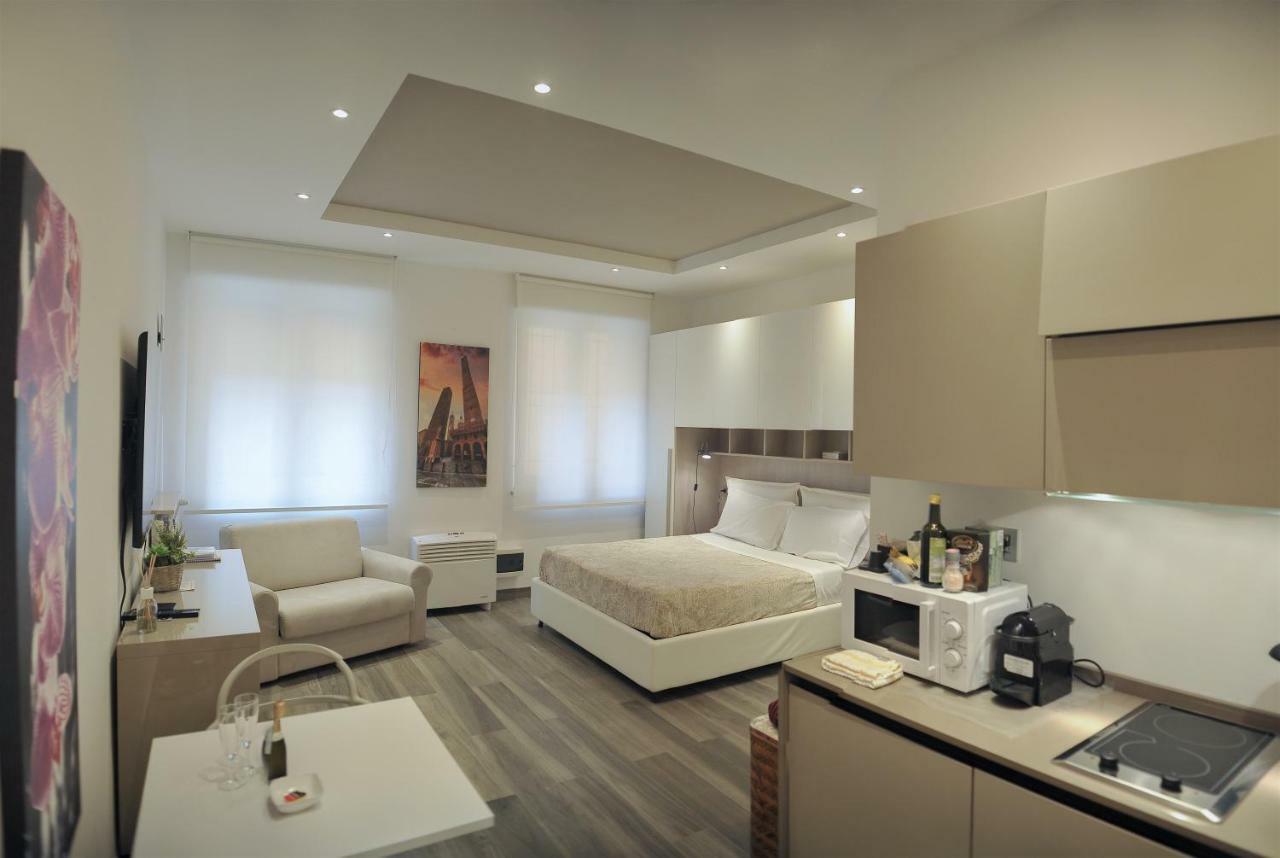 Andrea Luxury Apartments Strada Maggiore Studio 1 ボローニャ エクステリア 写真