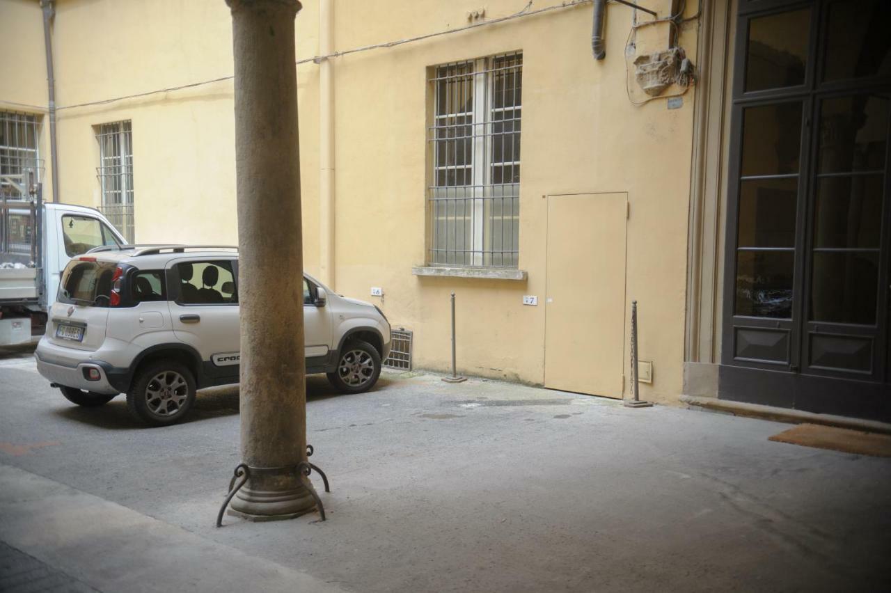Andrea Luxury Apartments Strada Maggiore Studio 1 ボローニャ エクステリア 写真